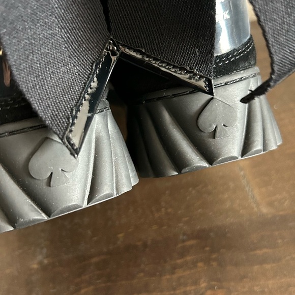 New in Box - Kate Spade Frosty Boots Black / Gold - Size 6 - Picture 9 of 12